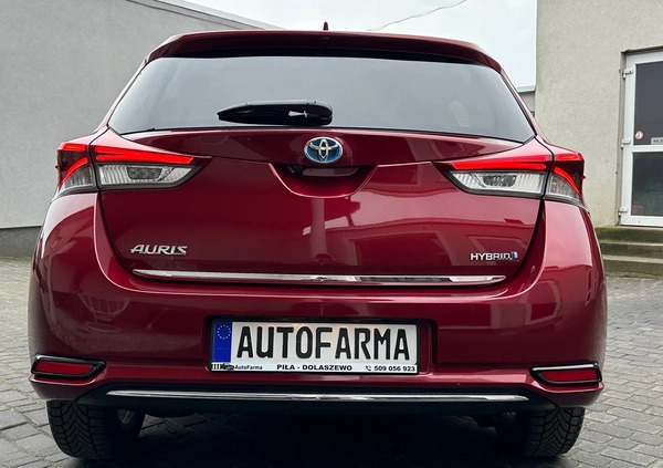 Toyota Auris cena 59900 przebieg: 100400, rok produkcji 2017 z Stąporków małe 781